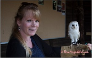 Making friends and drawing inspiration - wildlife portraits by Angie